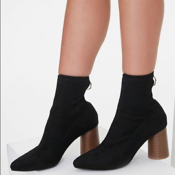 FOREVER 21 Block Heel Sock Black Booties Size 6 - Picture 1 of 13